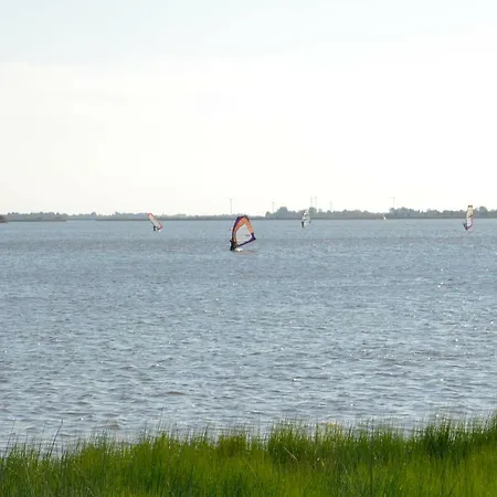 Luentjenuest Апартаменты *